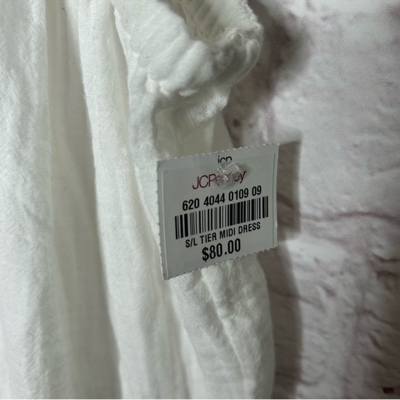 Frye & Co Gauze Textured White Tiered Sleeveless Dress. - Picture 7 of 11